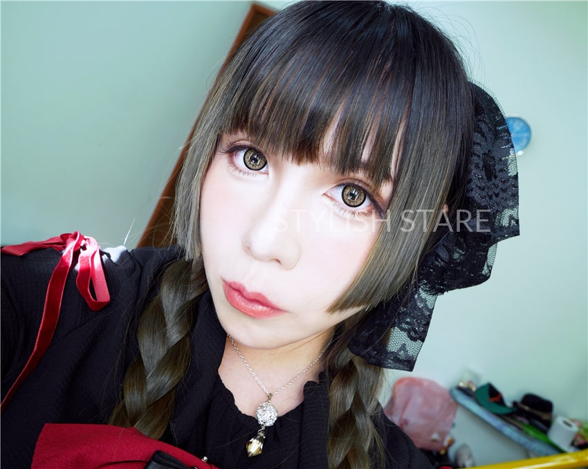 EOS Dolly Eye Brown circle lenses